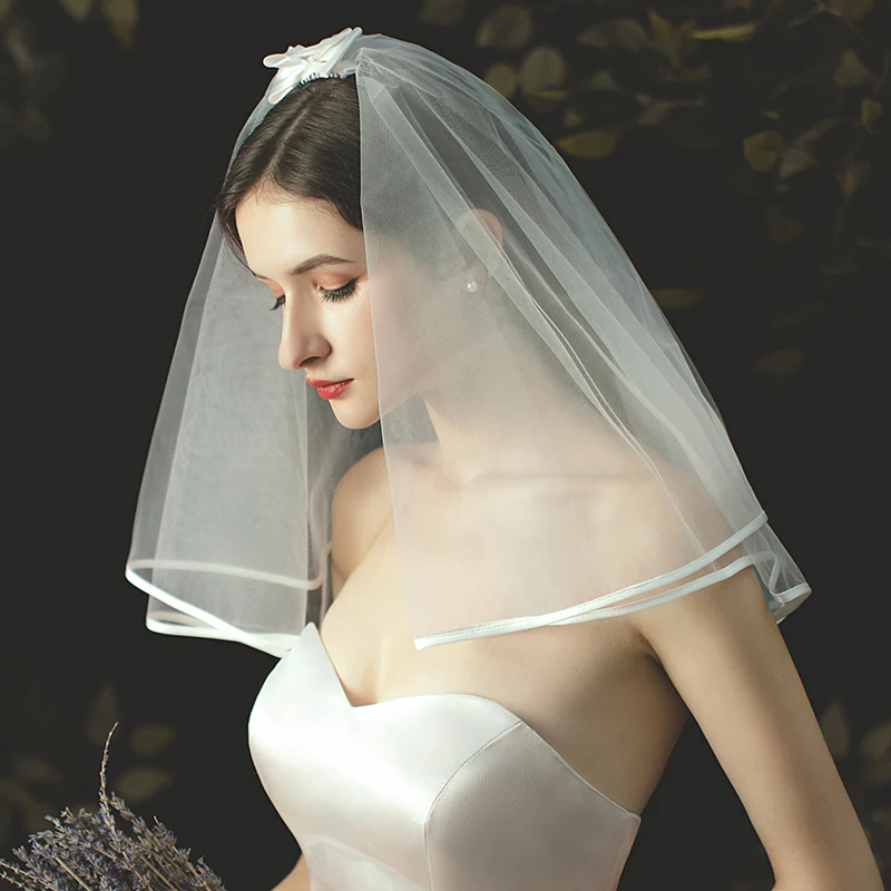 

V709 Exquisite Wedding Bridal Veil Soft Tulle 2-Layer Satin Bow Ribbon Edge White Short Brides Veil Women Marriage Accessories