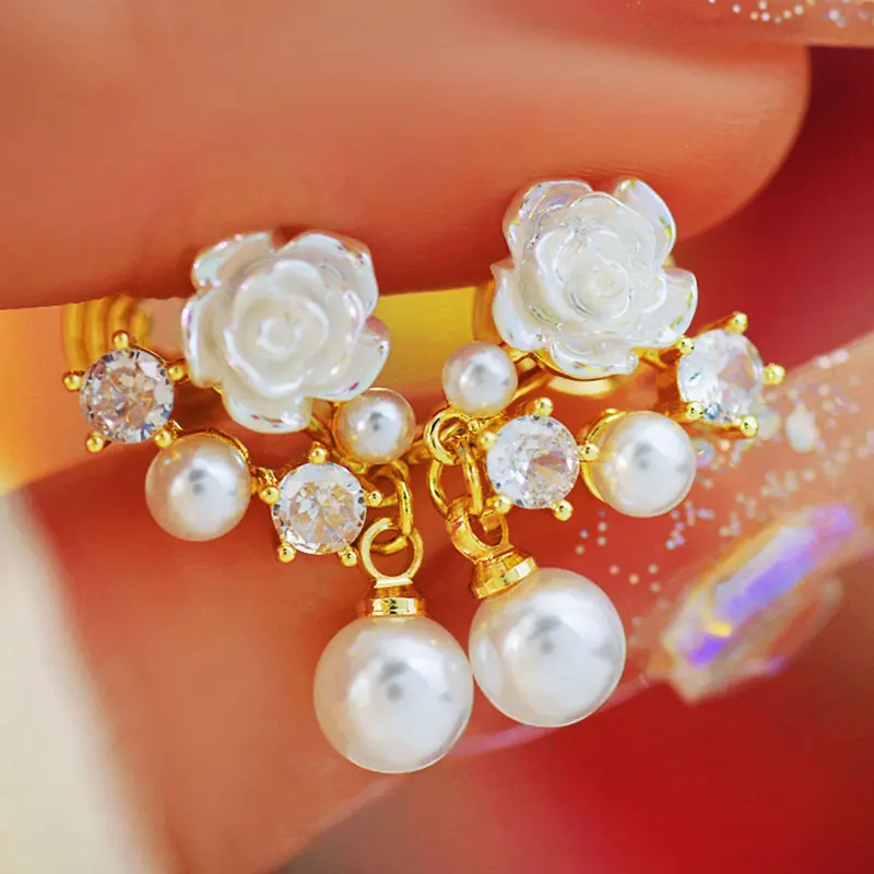 

France Fashion Charm Rose Flowers Pearl Exquisite Earrings For Women Romantic Non Pierced Earrings Electric Plating Earrings