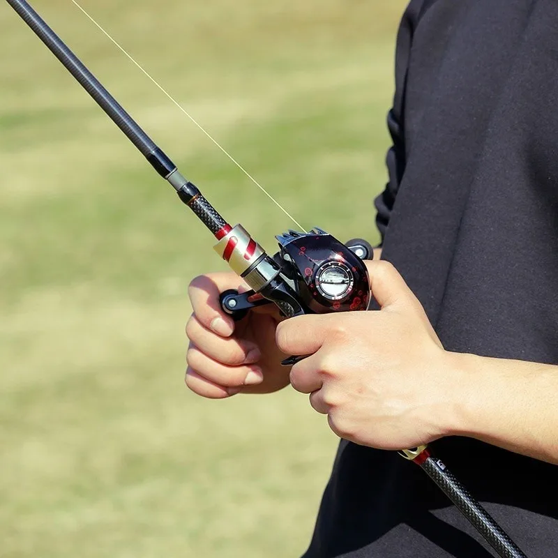 Sougayilang Casting Fishing Set 4 Sections Carbon Fiber Fishing Rod and 17+1BB Casting Reel Outdoor Travel