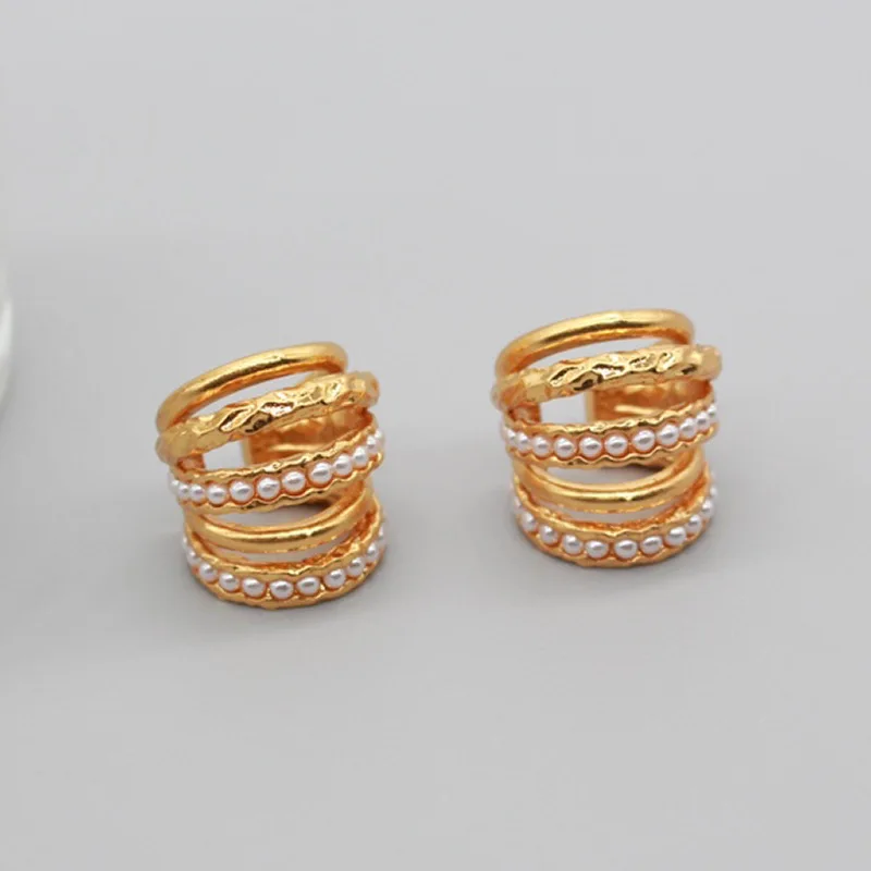 

LONDANY earrings French summer copper earrings women fashion multi-layer curved C-shaped ear bone buckle millet pearl ear clip