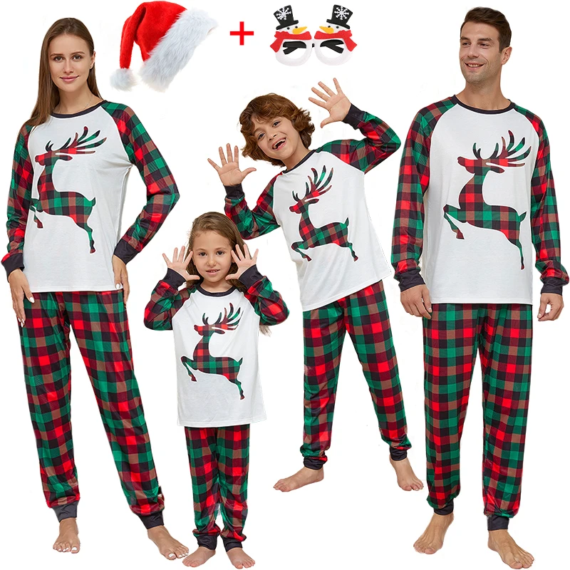 thumbnail image 1 of Conjunto de pijama navideño con estampado de alce, pantalones a cuadros, conjuntos a juego para toda la familia, pijamas para madres, niños, bebés y perros, 1 of 5