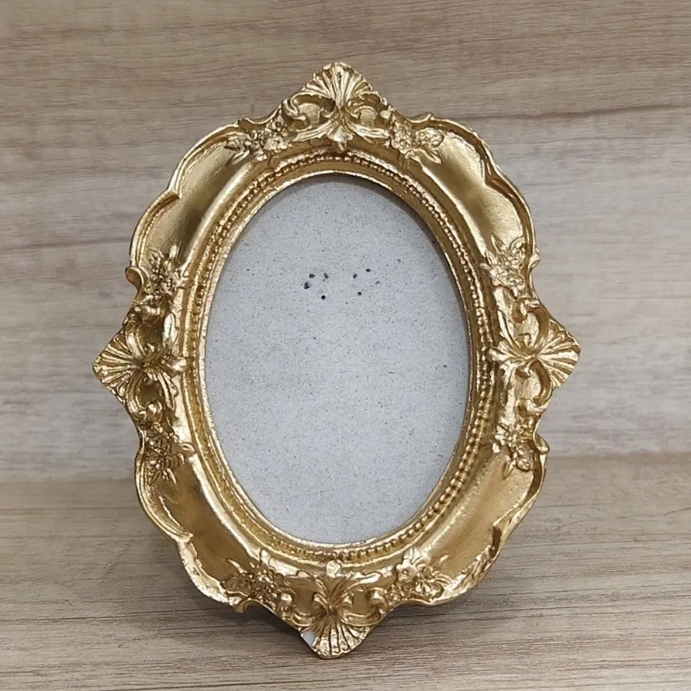 Elegant Vintage Gold Resin Frame - Baroque Desktop Decoration