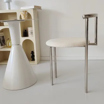 Sedie da pranzo classiche estetiche Gambe in metallo Sgabelli da bar di lusso Sedie da pranzo di design Sedie eleganti di bellezza Mobili da cucina