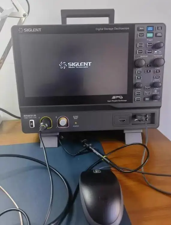 SIGLENT High resolution digital oscilloscope SDS1072X/1074X/1102X/1204X HD high-