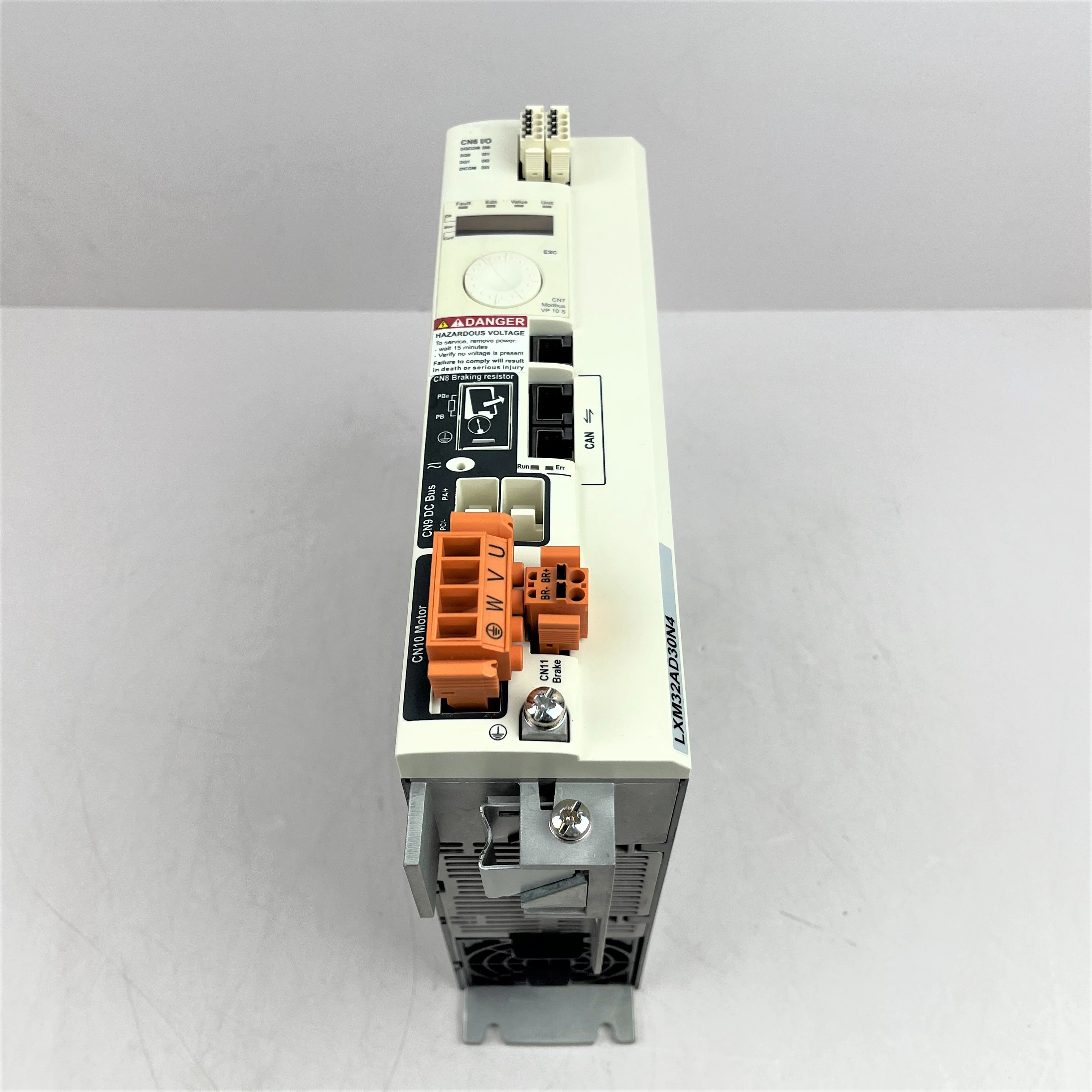 

Новый LXM32AD30N4 на складе готов к отправке