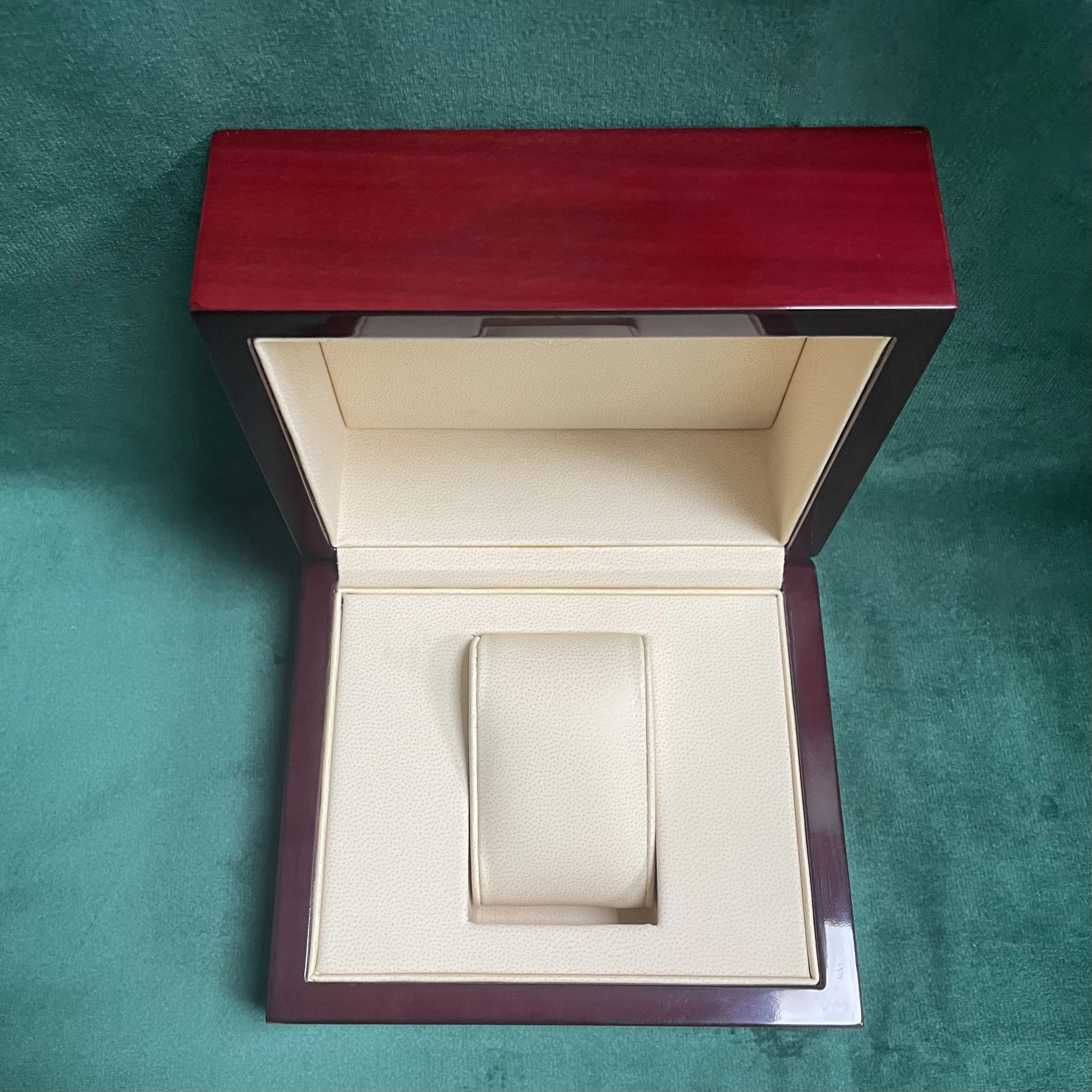 

Factory Supplier Wholesale UL Luxury Original Red Wooden Piano Paint Watch Boxes With Booklet Watches Gift Cases