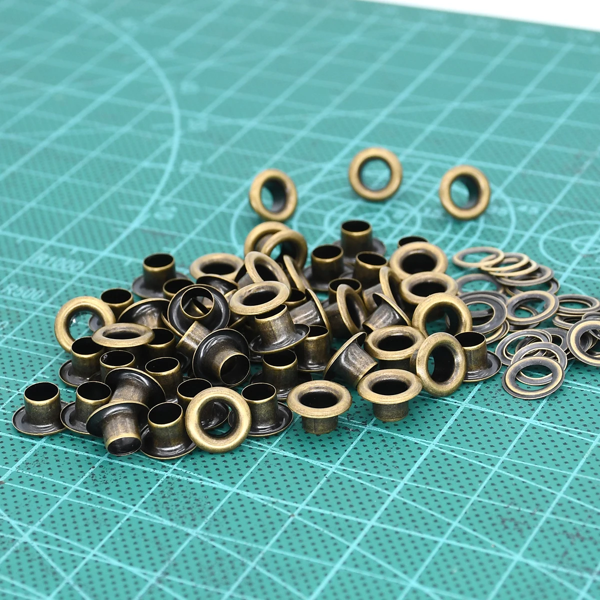 4mm Brass Eyelet with Washer Leather Craft Repair Grommet Round Eye Rings 100sets for Shoes Bag Clothing Leather Belt Hat