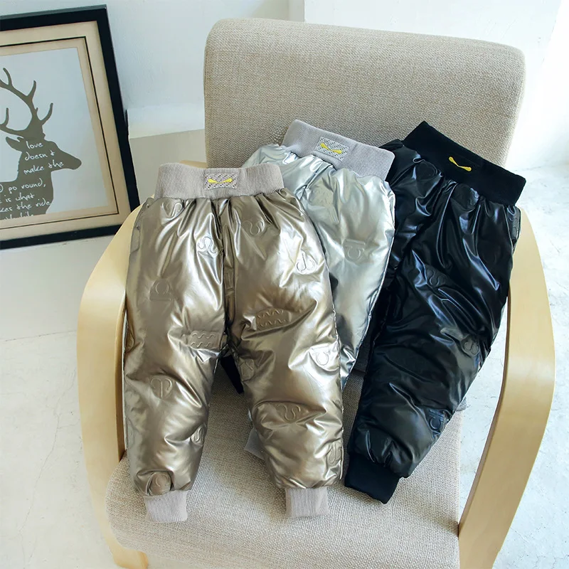 2025 الشتاء الأطفال الصبي أسفل السراويل 90% الأبيض بطة أسفل مقاوم للماء غسل خالية فتاة سراويل شتوية 1-8 سنوات طفل ليتل بوي بنطلون