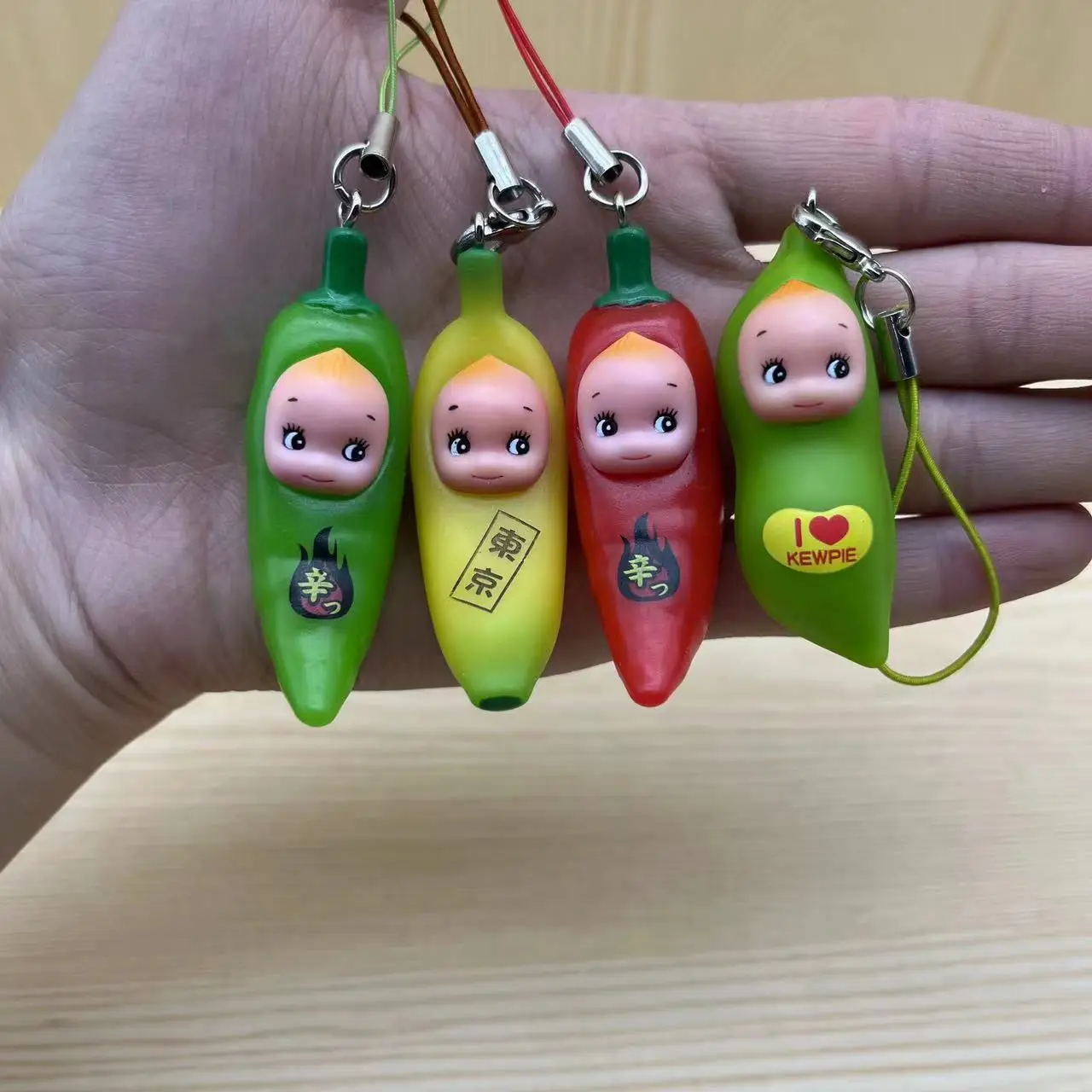 1 Pz Cartoon Kewpie Figura Verdure Modello Di Banana Bambola Ciondolo Borsa Accessorio Piccolo Regalo