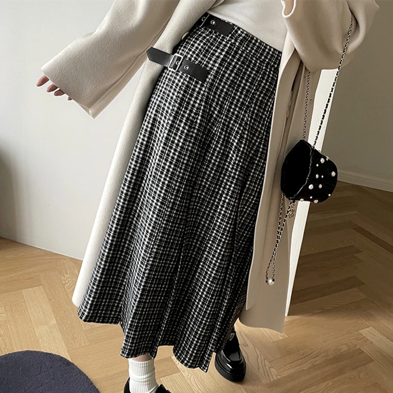 

Women High Waist Korean Skirt Casual Solid Streetwear A-Line Skirt Ladies Harajuku Button Mid-Down Plaid Pleated Skirts Female