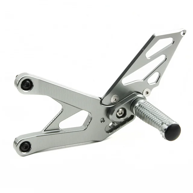 Pedane Posteriori Regolabili Per Yamaha YZF R1/R1M 2015-2023 - Versione 2.0 In Alluminio Aeronautico, Oro - Foto 4