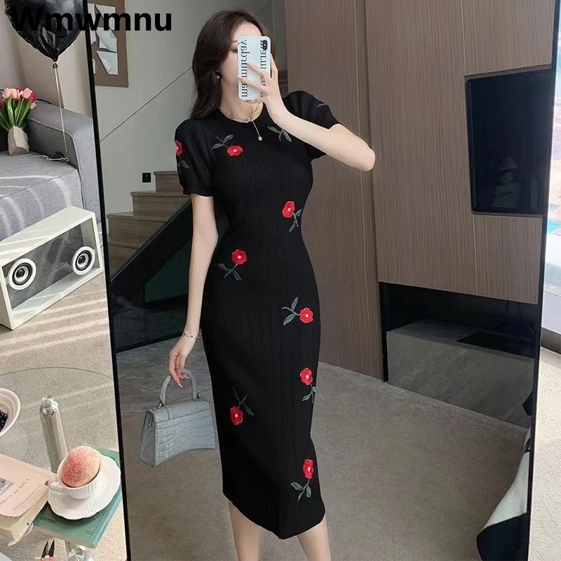 

Slim Sexy Embroidery Knitted Dress Short Sleeve Bodycon Korean Vestidos Women Spring Casual Kleid Chic Elegant Midi Dresses