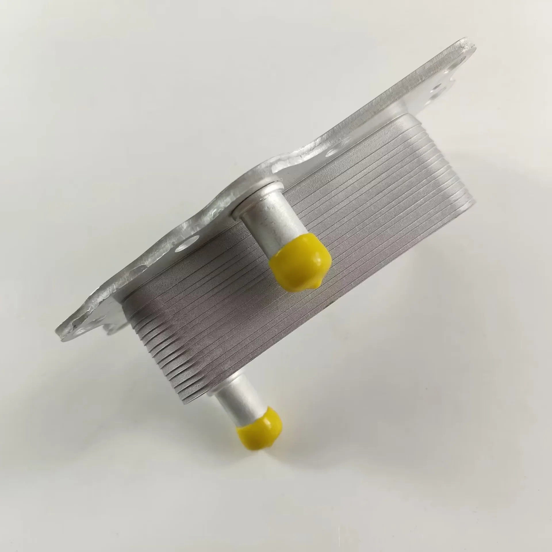 Oil Cooler For Chevrolet Captiva C100 C140 25192111 / 4818024 4820862 96868256 381590247
