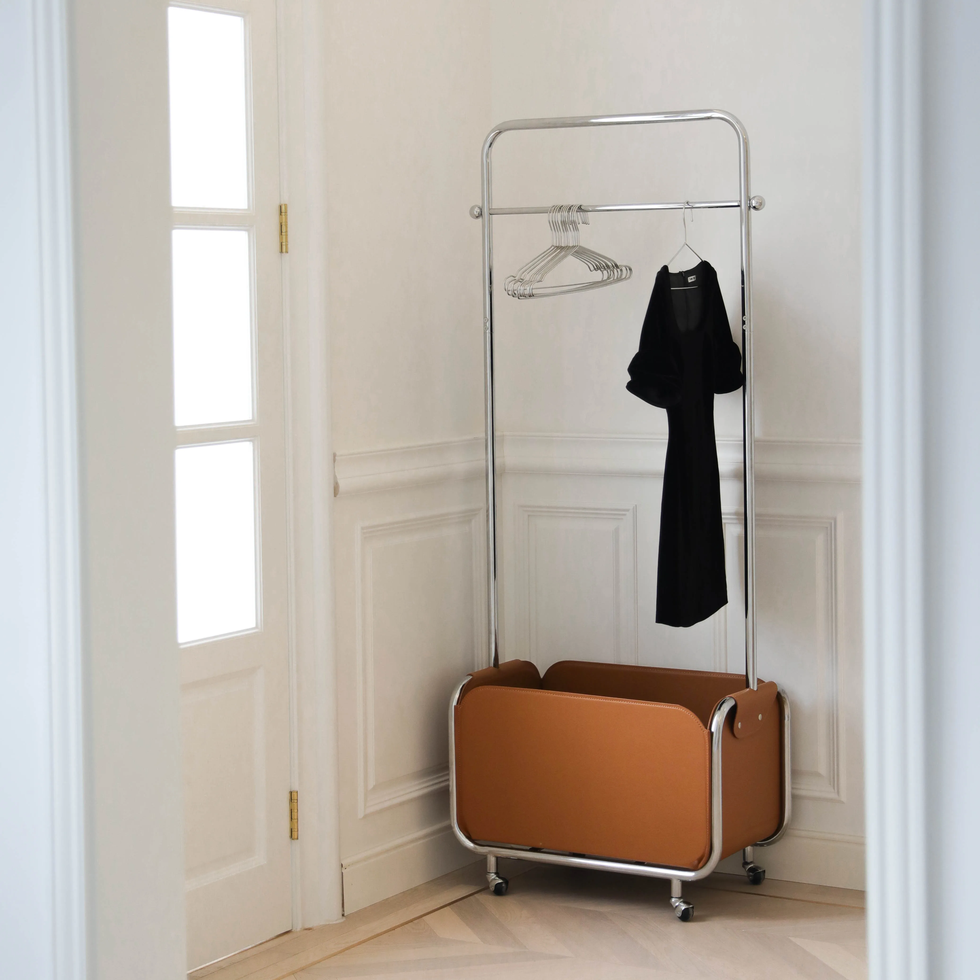 

Floor to ceiling clothes rack, hanging clothes rack, bedroom, living room, light luxury, entry corner, multifunctional movable