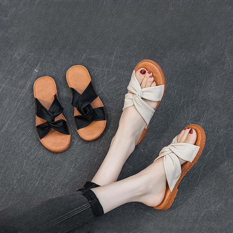 

New Arrival 2024 Women's Slippers Cross-Strap Black Floral Design Casual Breathable Height Increasing Slip-on Sandals