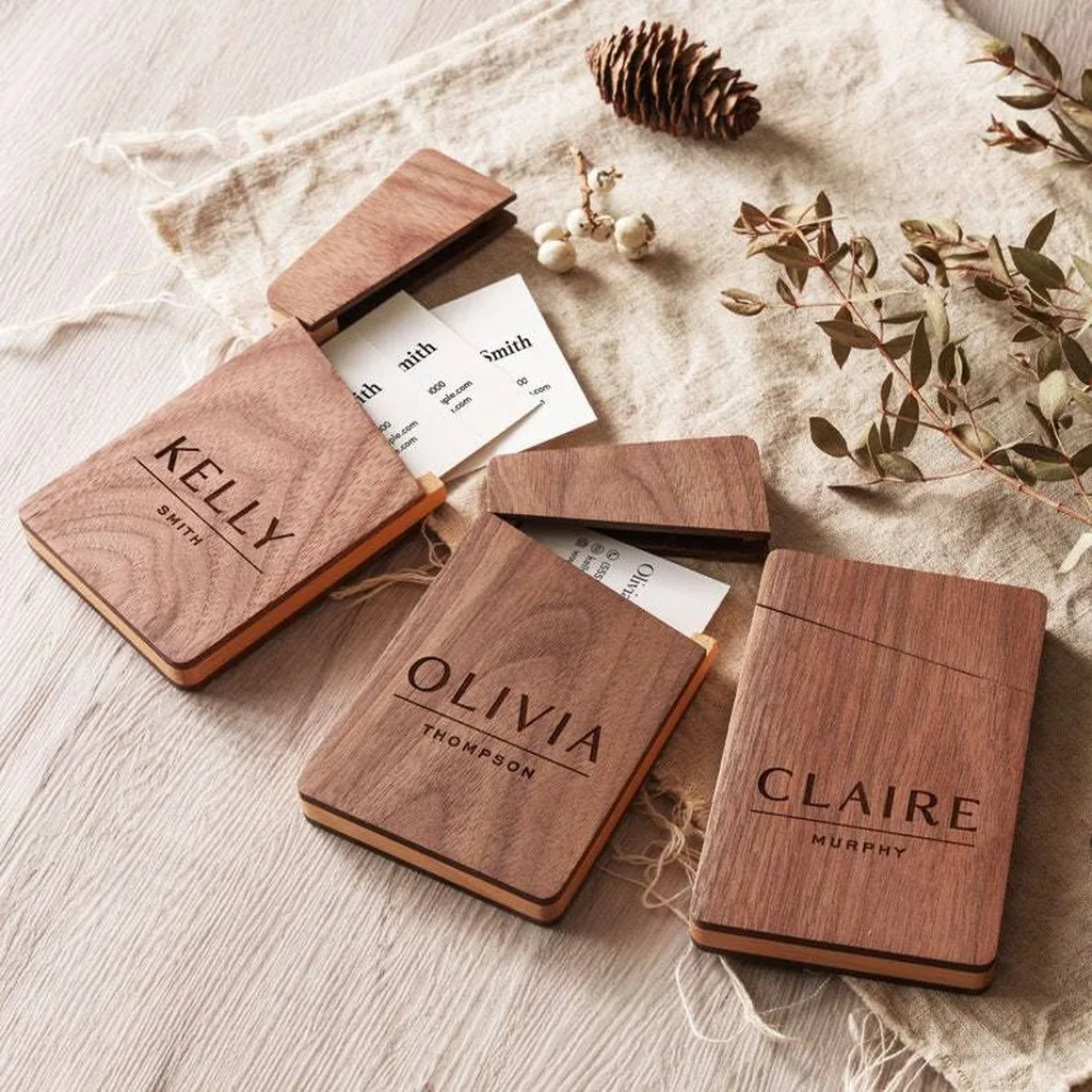 슬림 포켓 명함 케이스 세련된 나무 명함 케이스 호두나무 명함 홀더 부드러운 질감 어머니의 날 선물용