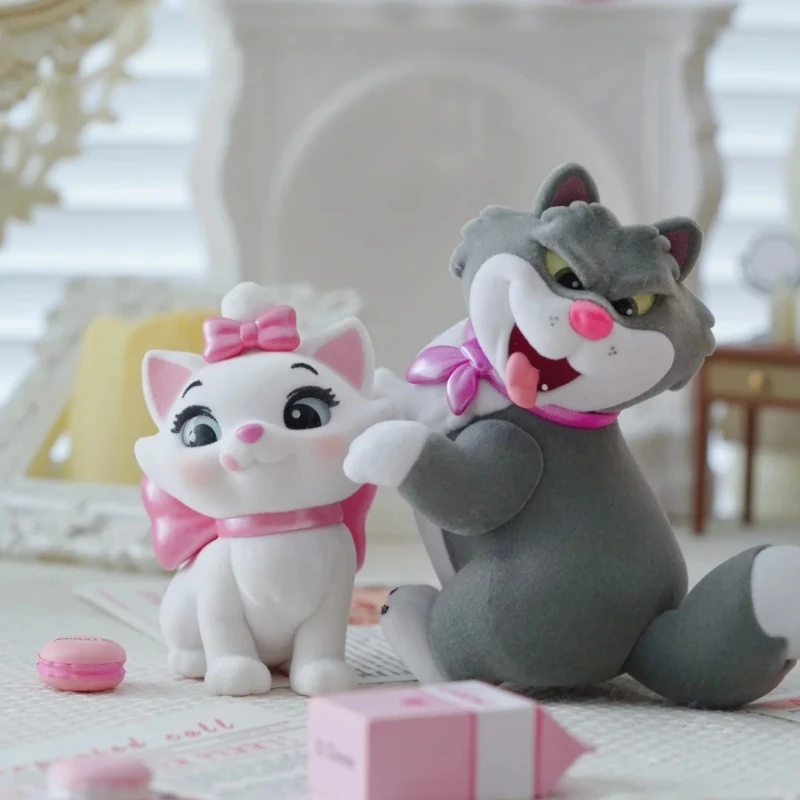 ディズニールシファーマリー猫フィギュアふわふわ猫版置物アニメ植毛