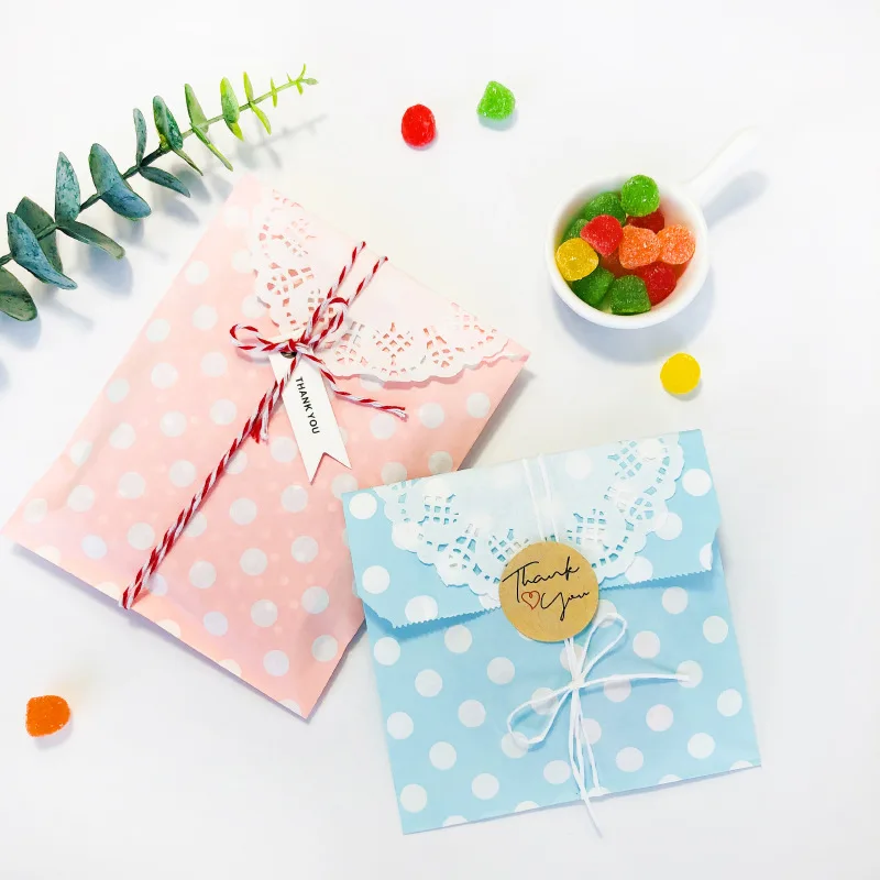 100pcs 13x18cm 도트 봉투 종이 가방 웨딩 사탕 가방 생일 파티 음식 비스킷 가방 크리스마스 작은 선물 가방 장식