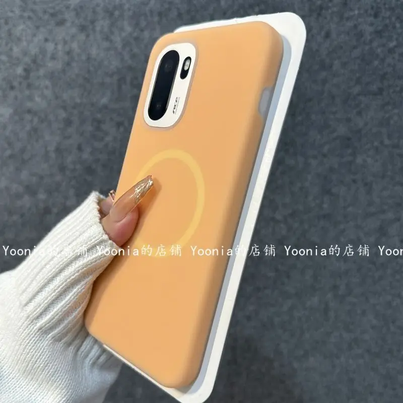New Soft and Drop-Proof Magnetic Liquid Silicone Phone Back Cover