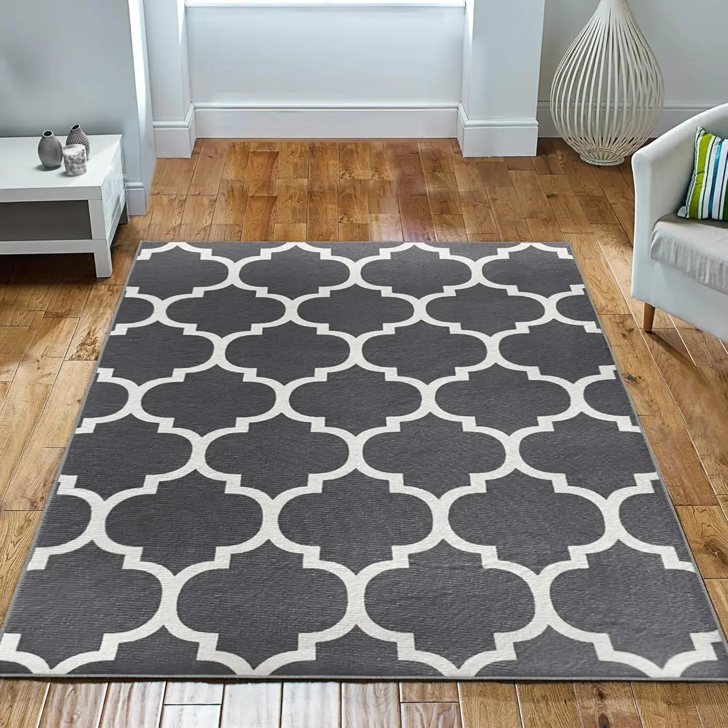 سجادة هندسية بسيطة من VIKAMA Nordic، مقاومة للانزل...