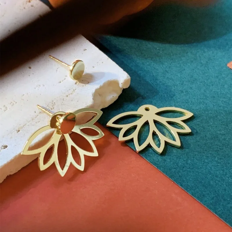 Metal Pendant Earrings Designed for Women To Wear in Both Directions Fashionable and Good-looking, Suitable for Outdoor Matching