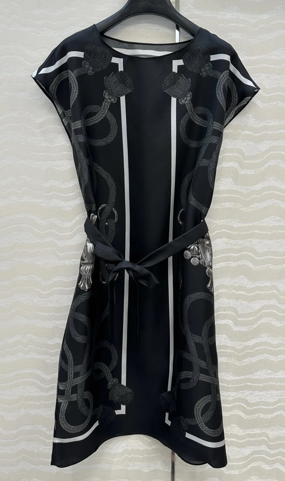 New Fashion 100 Silk Chain Print Casual Sleeveless Designer Dress new-fashion-100-silk-chain-print-casual-sleeveless-designer-dress