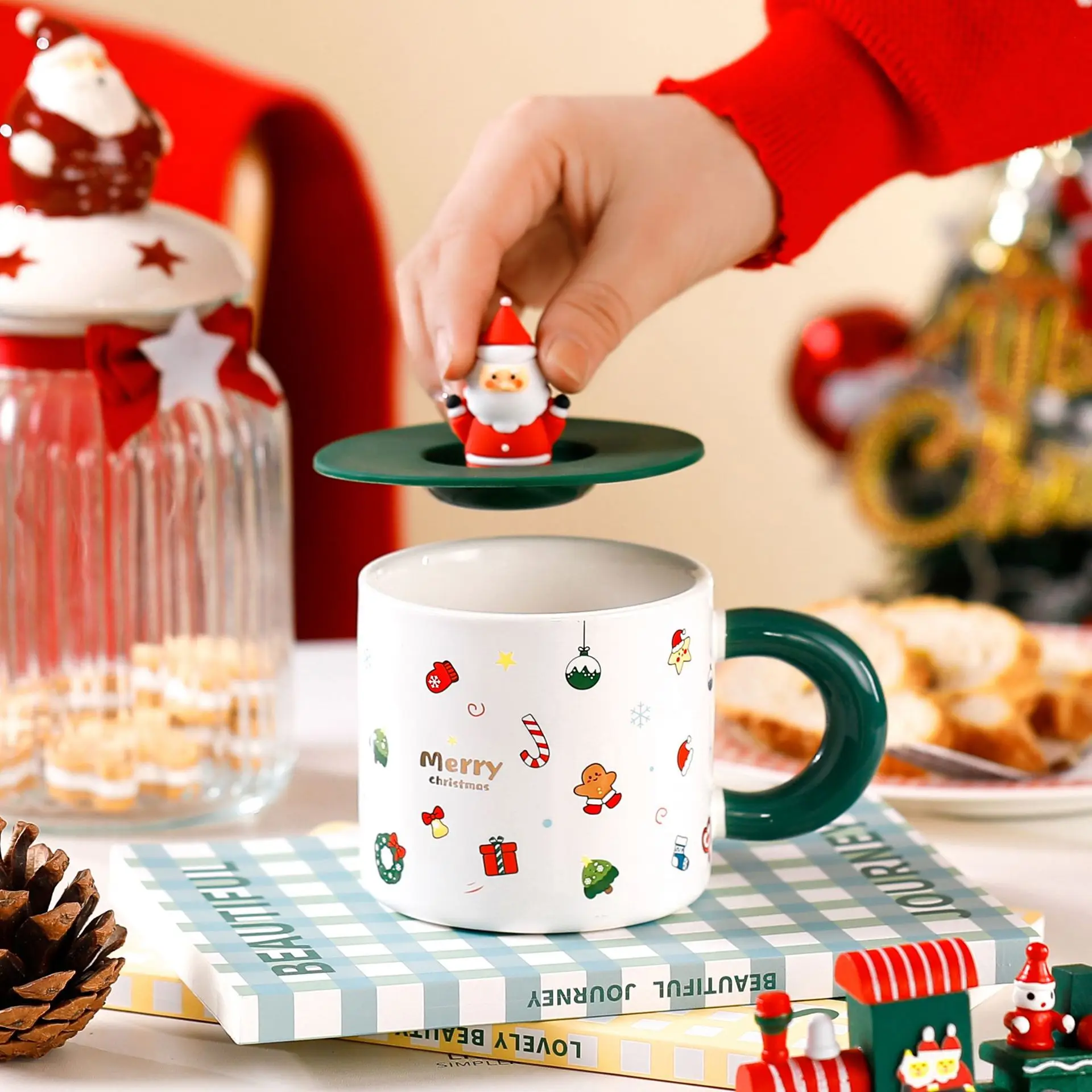 https://ae01.alicdn.com/kf/Sd796415e3b61450ba2f65e64a1560702G/380ML-Creative-Coffee-Mug-with-Lid-Christmas-Gift-Mug-High-Value-Ins-Style-Home-Cartoon-Office.jpg