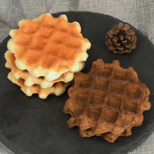 1pc Realistic Artificial Bread Fake Food Simulation Waffle Model Toy Muffin Bread Display Dessert Props Window Photo Video Props