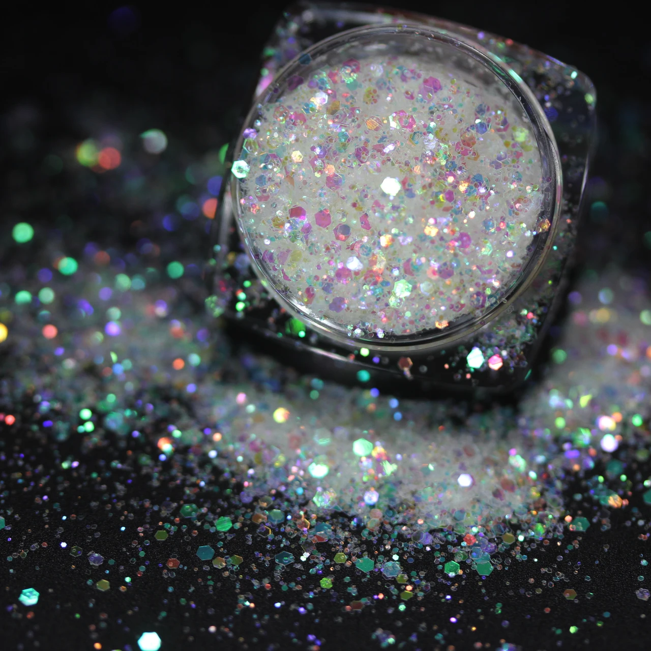 Manufacture High Quality Chunky Nail Glitter Shard Iridescent Irregular  Glitter - China Bulk Glitter, Chunky Glitter
