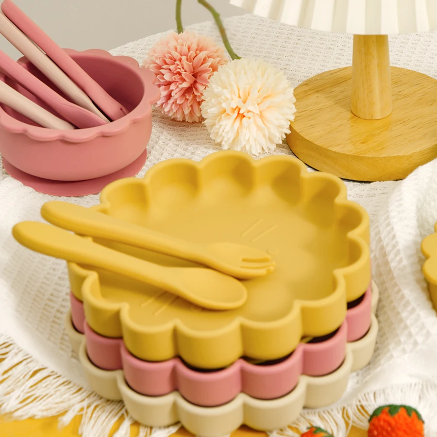 4PCS Silicone Baby Tableware Set Lion Shape Plate Bowl Soft Spoon Fork Feeding Trianing Baby Dining Plate Suction Baby Dishes 2