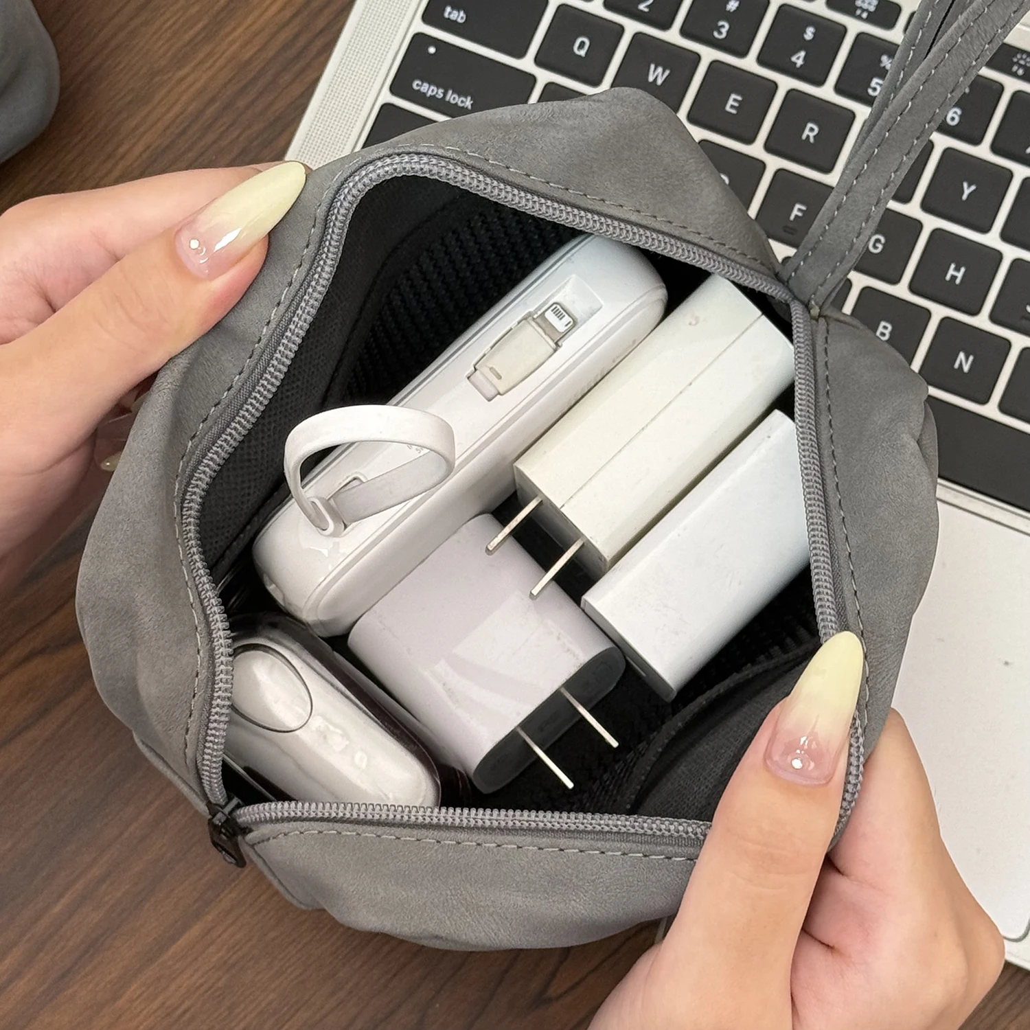 Carrying Case Storage Bag Waterproof Grease Proof Portable Pouch for Hard Drive Mouse Power Bank Adapter Electronics Accessories