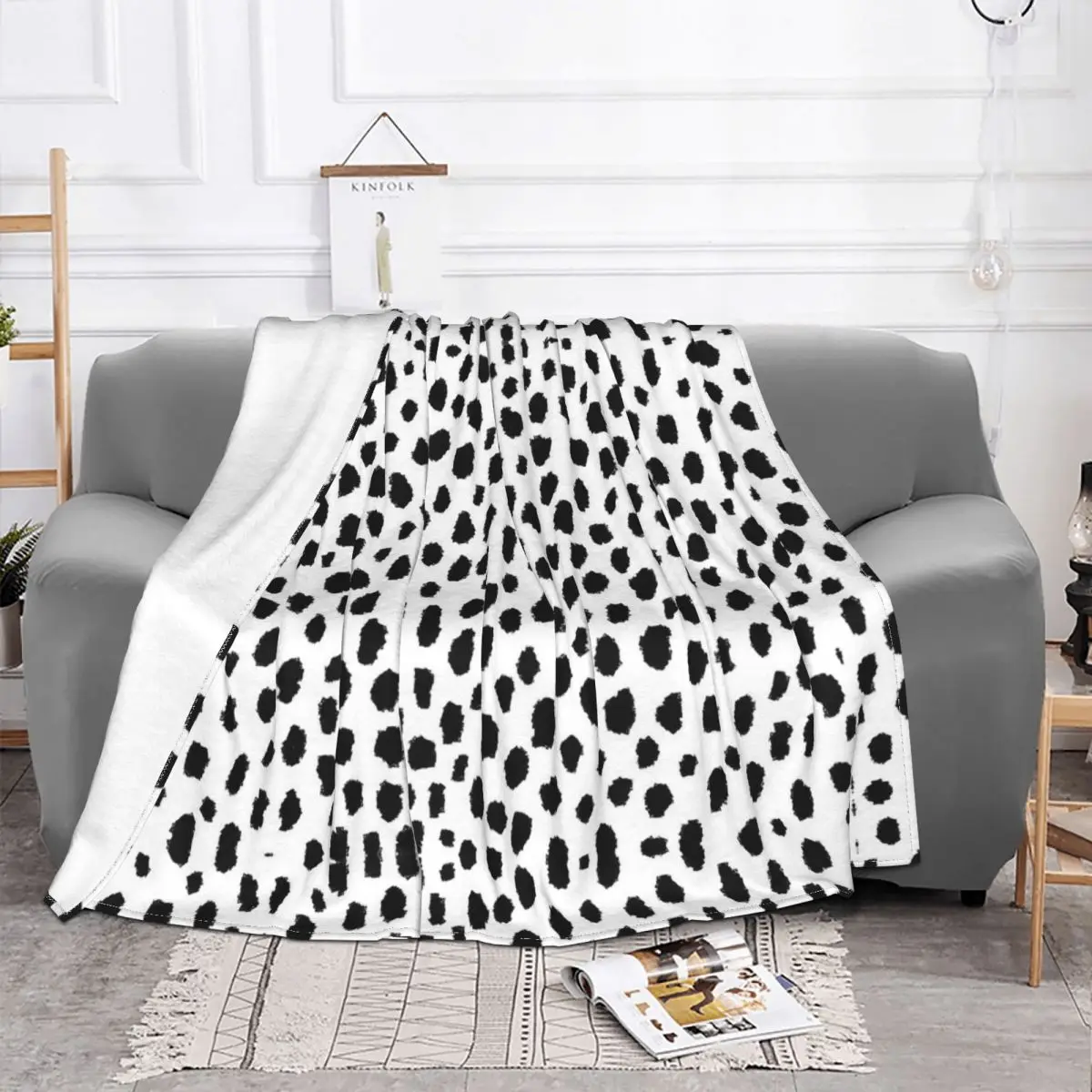 

Black Spots Blanket Flannel Reversible Fleece Super Soft White Throw Blankets for Sofa Bedspread Plush Bedding Home Decoration