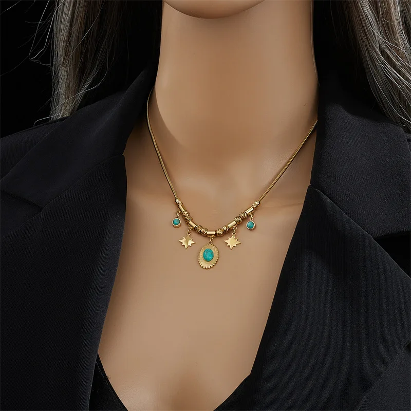 

Trendy Gift Vintage Golden Stainless Titanium Steel Chain Oval Shape Green Stone Star Pendant Necklace Women Fashion Jewelry