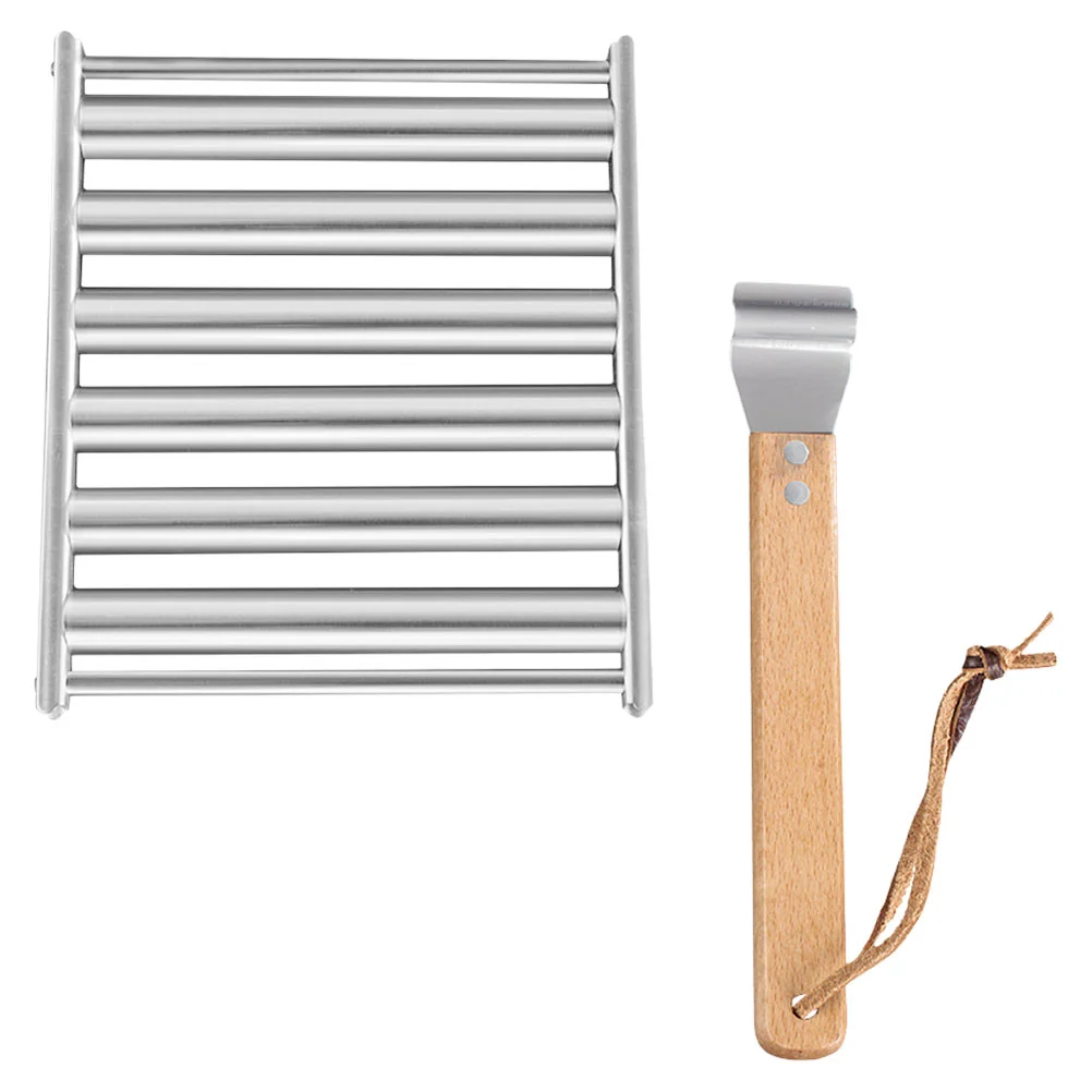 

1 Set of Barbecue Roller Sausage Roll Rack Camping Barbecue Sausage Grill Roller with Handle Skewers Set