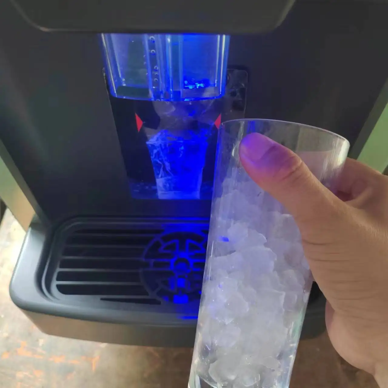 2024 Automatic Hot sale ice Water Dispenser with Ice Maker Water Dispenser Electric Stand Plastic factory 5