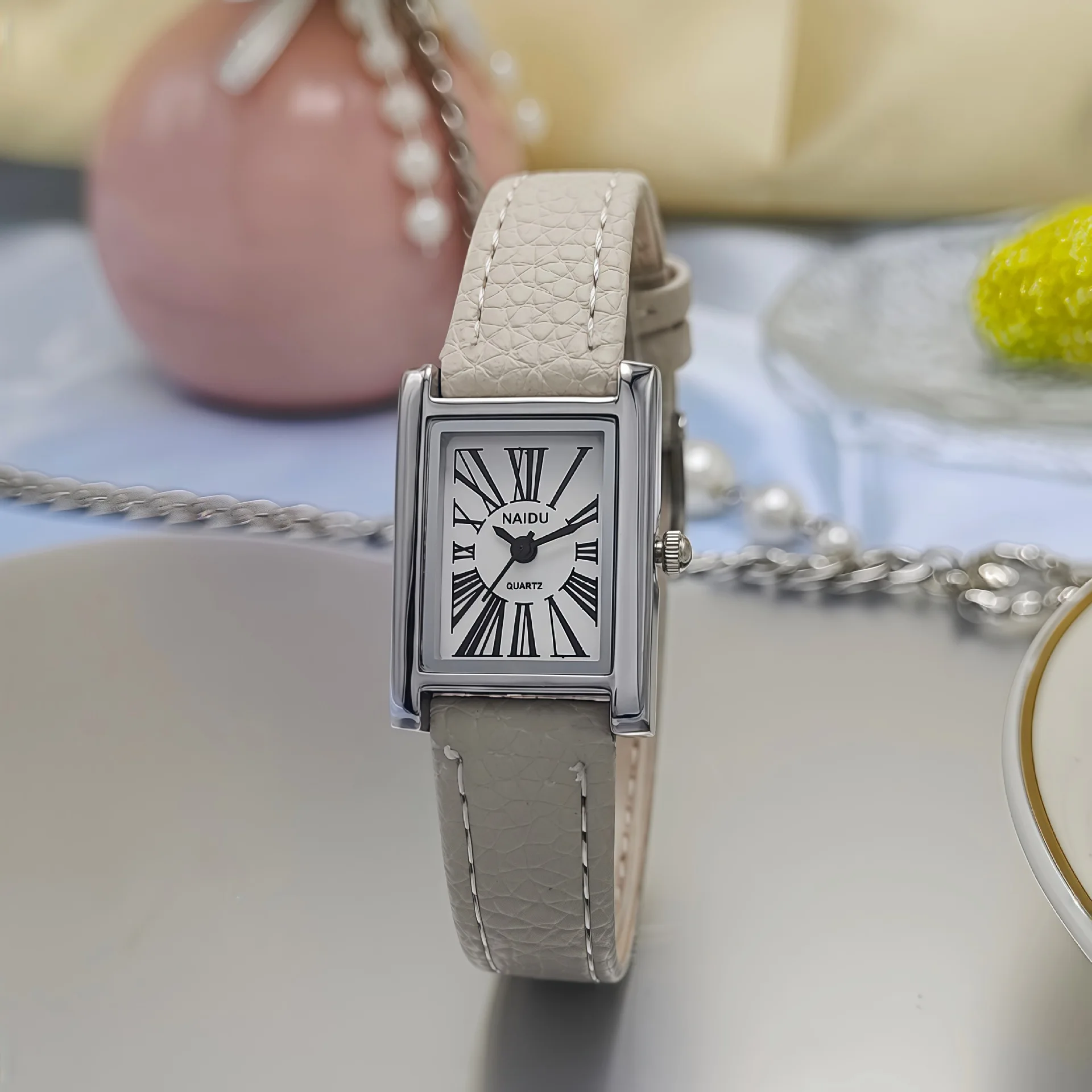 Elegant Women's Luxury Quartz Watch with Leather Strap and Roman Dial - Perfect Gift