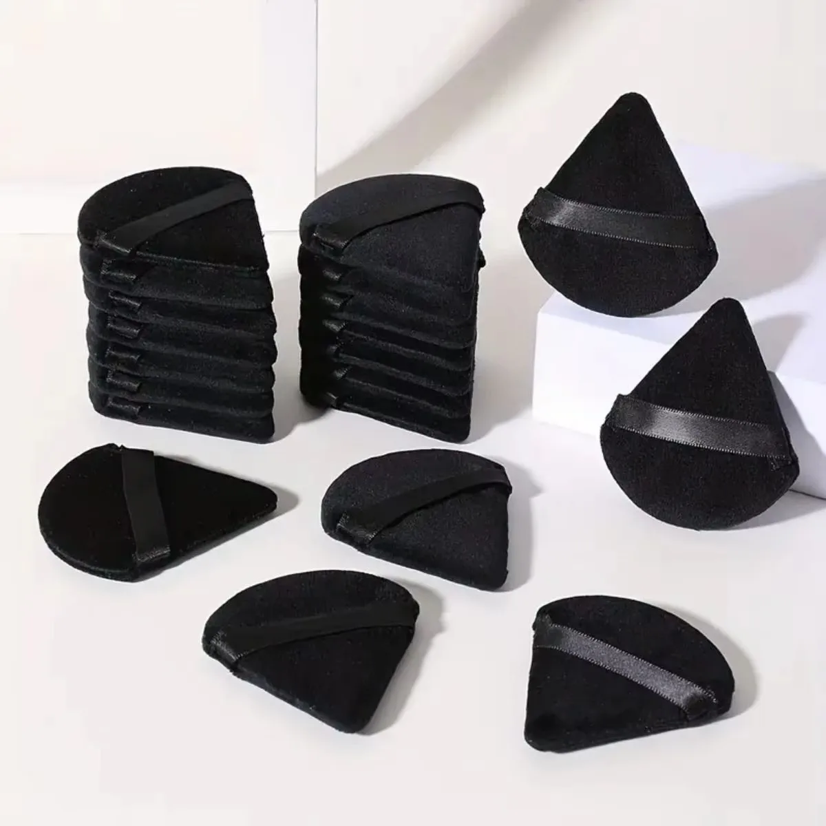 50PcsTriangle Powder Puff,Soft Velour Face Makeup Sponge Powder Puffs,Loose Powder Cosmetic Foundation Mineral Powder Wet Dry-Bl
