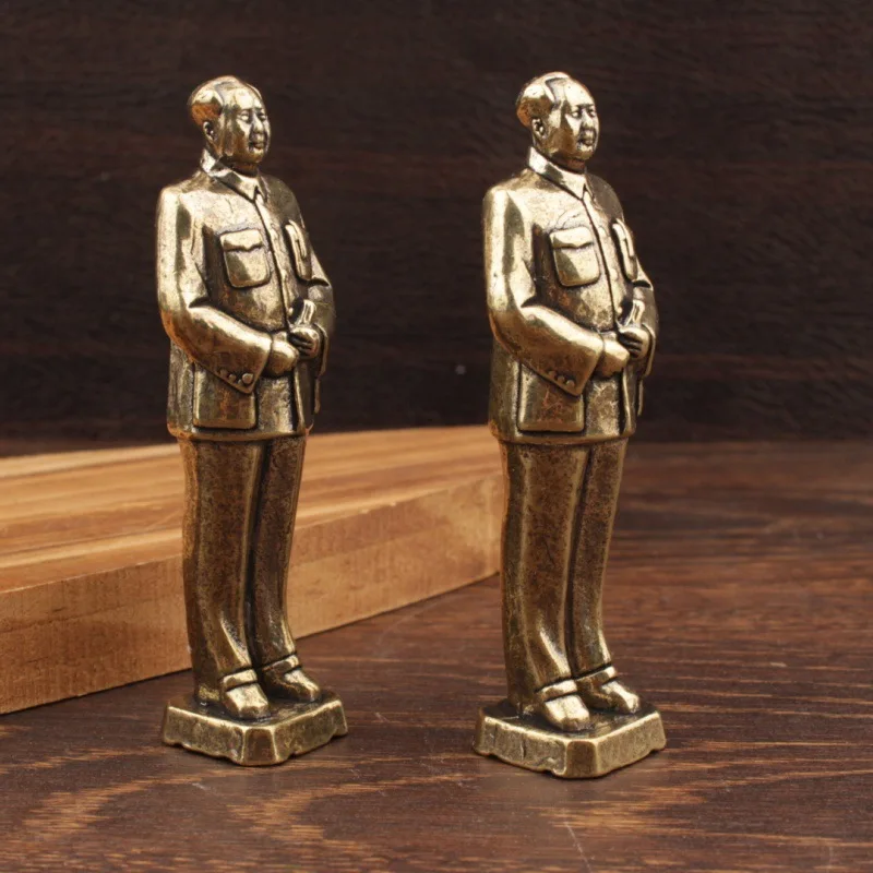 Bronze Chairman Mao Zedong Decorative Statue - Elegant Home and Office Accent Piece