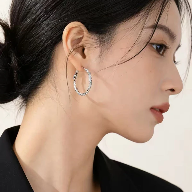 새로운 귀걸이 반짝 이는 기하학적 모양 여성용 개성 귀걸이 생일 파티 절묘한 액세서리