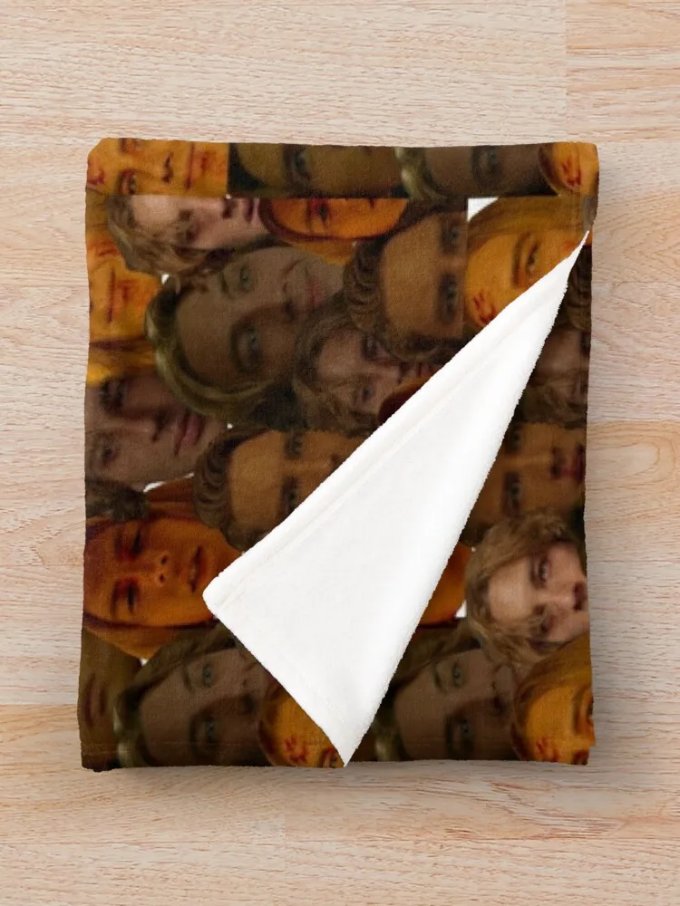 Cody Fern ����Ŭ ���� ������ ���, ���� ħ��, ��Ÿ��, ���� ���