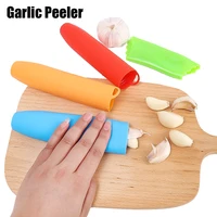 ซิลิโคนกระเทียม Peeler ปฏิบัติกระเทียม Roller Stripper ลอกผักผลไม้เครื่องมือความคิดสร้างสรรค์สำหรับครัวเรือน Gadgets ครัวเครื่องมือ 1