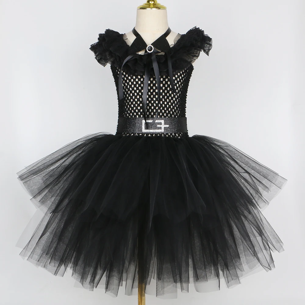 Merlina Addams ƿ ڽƬ,     ׹  ǽ ,  īϹ Ƽ, ҷ ڽ 巹