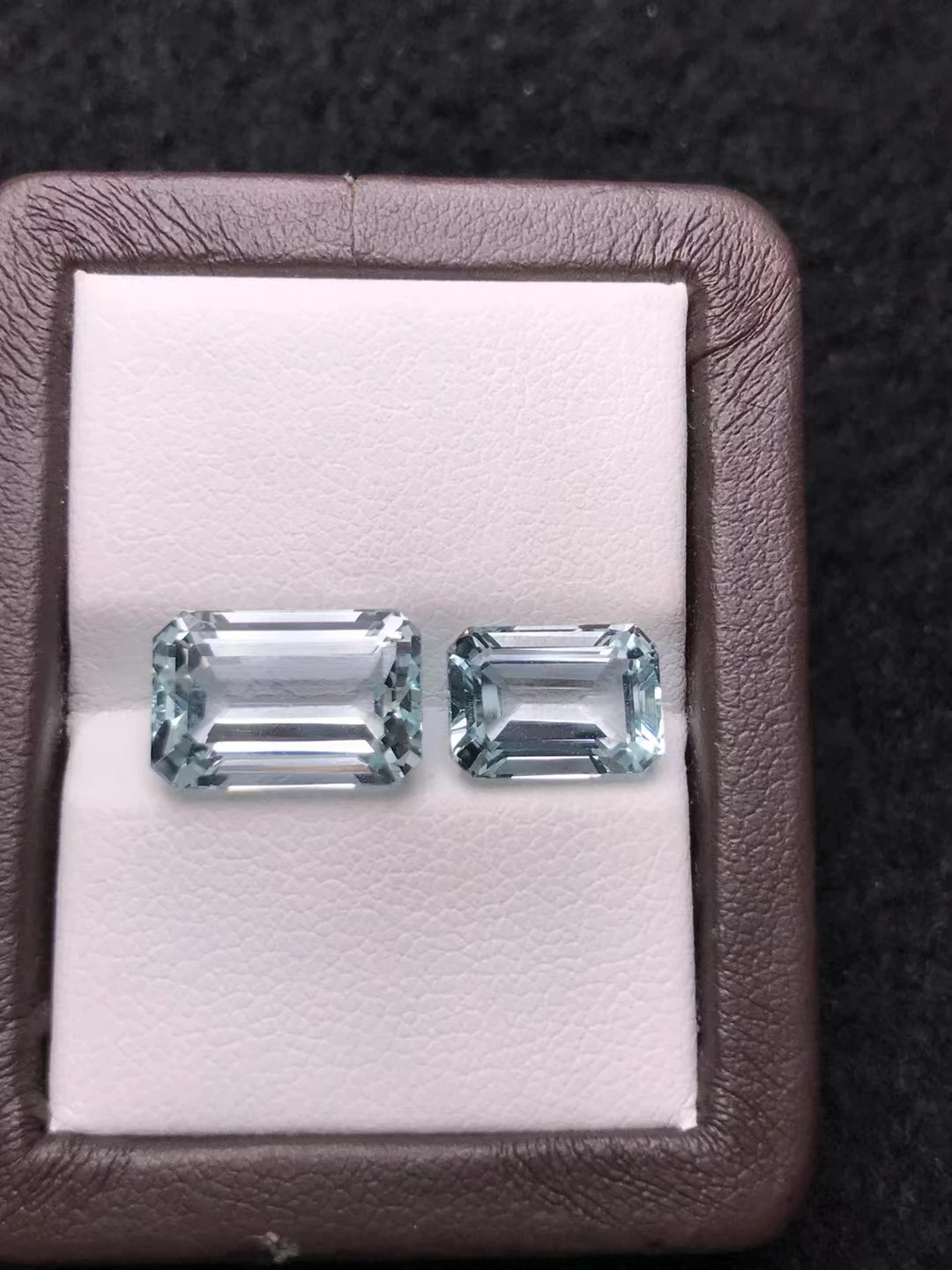 2pcs/lot Natural Aquamarine Loose Stone Crystal pure Good gloss Net weight 8.31ct Multi-sided cutting Exquisite cut Inlaid jewel