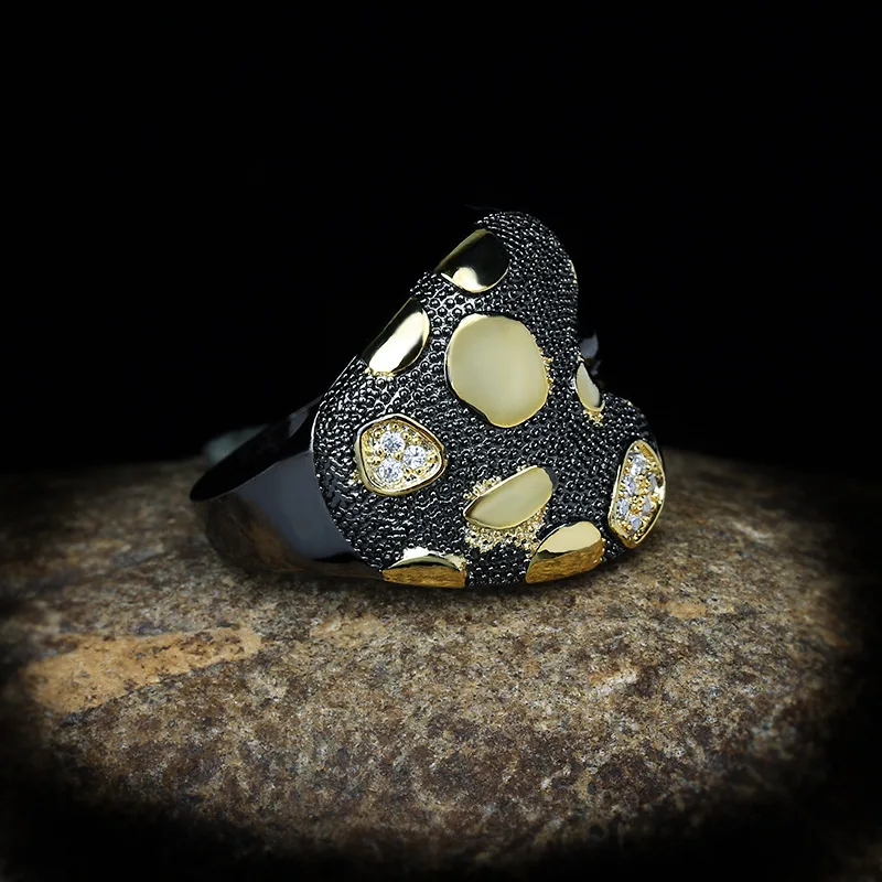 Exaggerated Geometric Hollow Ring Black Gold Two-tone Zircon Ring for Women gold plated rings golden ring gold rings