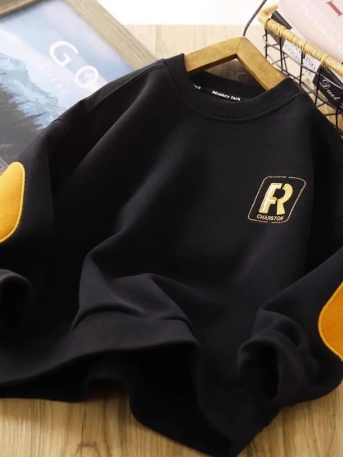 

Детская толстовка с капюшоном, с круглым вырезом и длинными рукавами