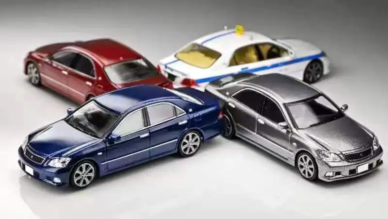 

Presale On July Zoom 1:64 Crown Athlete GRS184 Diecast Model Car