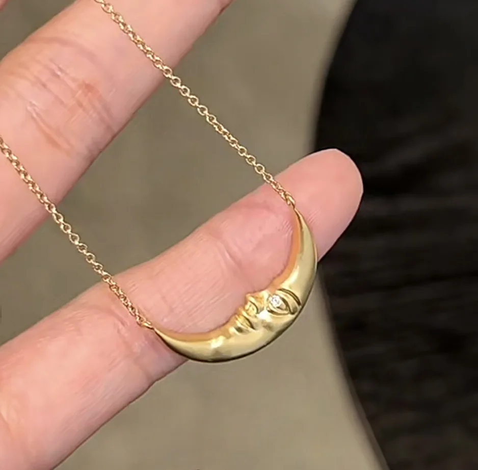 

Exquisite Gold Color Face Moon Clavicle Chain Short Necklace for Women Girl's Cute Moon Necklace Fashion Jewelry Gifts