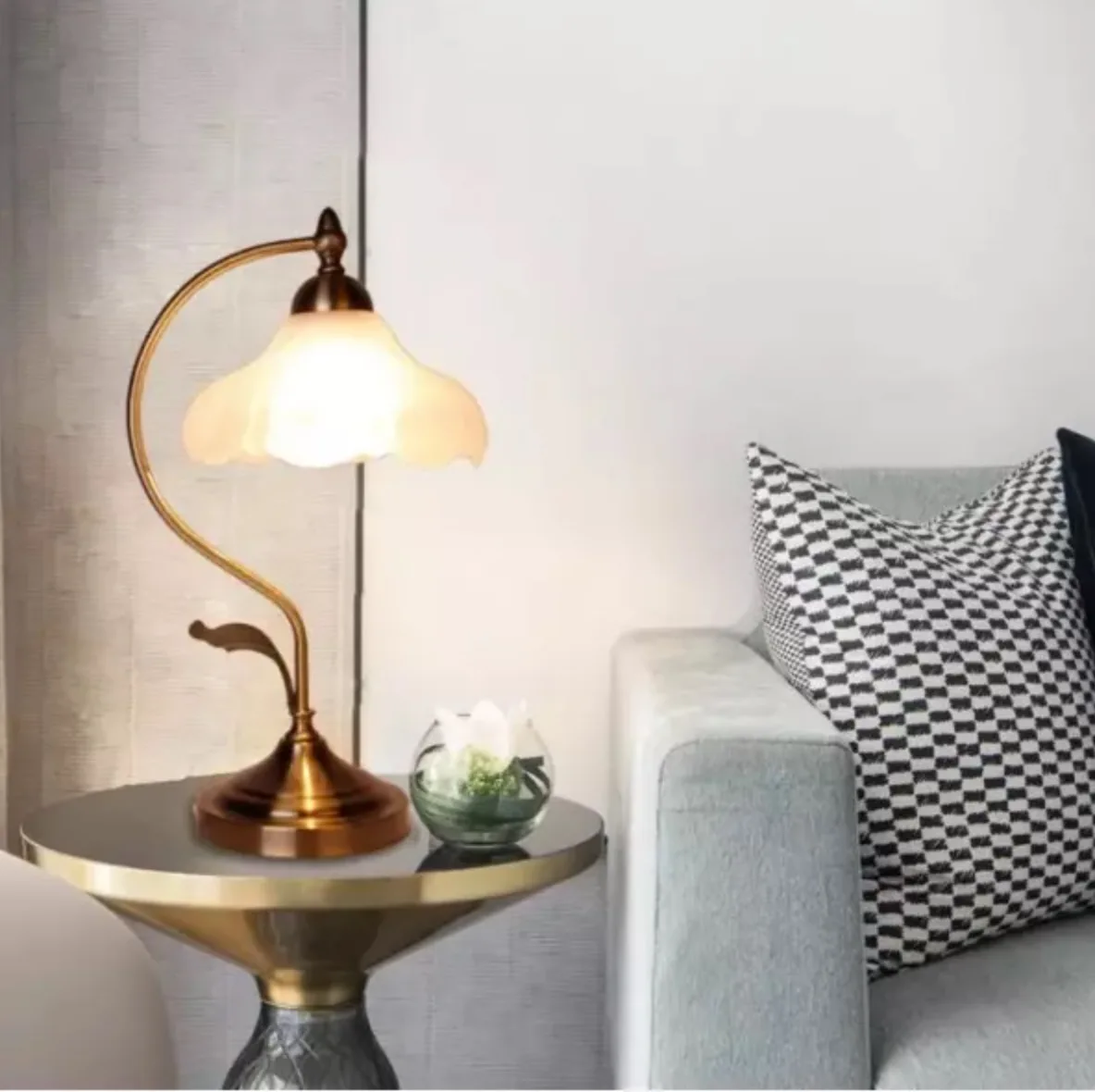 Nordic luxury bedside bedroom Desk lamp modern metal table for hotel home decor