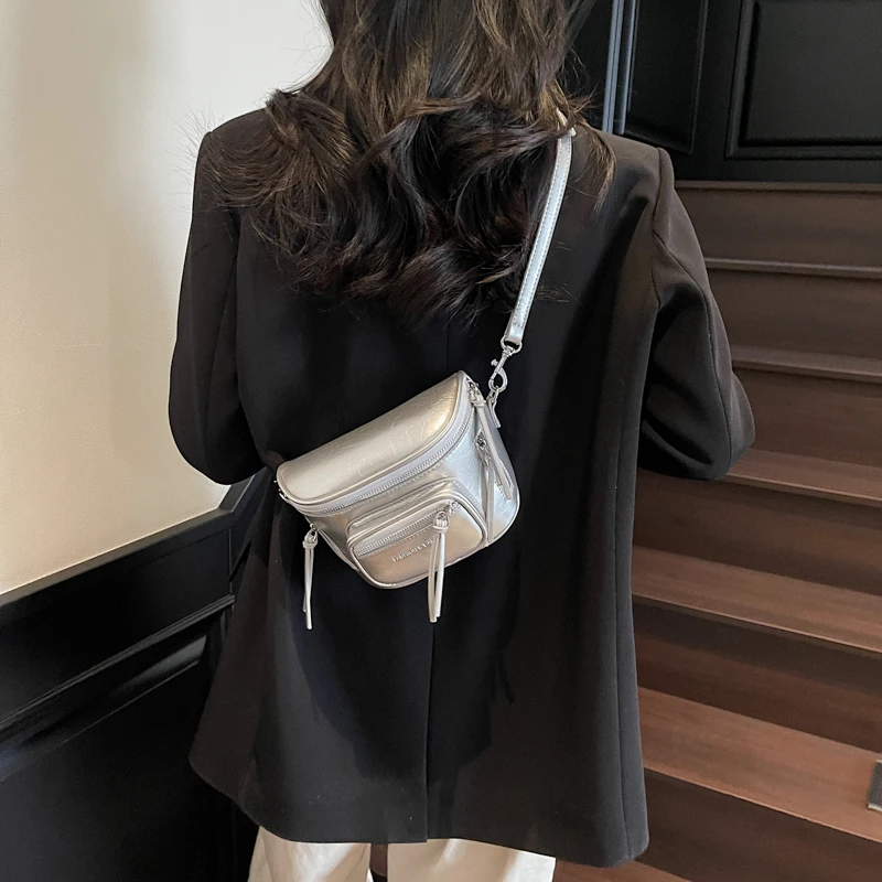 럭셔리 여성 가슴 가방 패션 Pu 가죽 대용량 크로스 바디 안장 가방 여성 허리 가방 디자이너 여행 핸드백