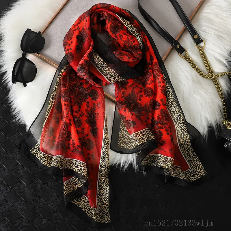 2023 Fashion Printed Leopard Chiffon Hijab Scarf Women Pareo Lady Bandanas Beach Towels Summer Muslim Veil Wrap Female Foulard 4